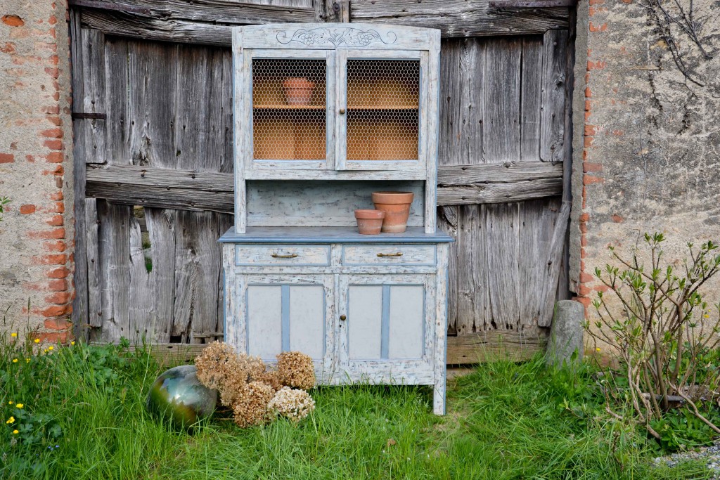 CREDENZA